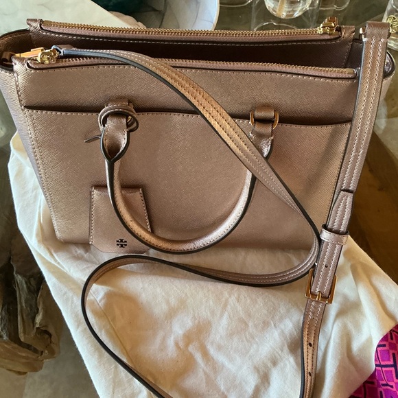 Tory burch Robinson rose gold Metallic Square Tote NWOT 👜 - Picture 4 of 8
